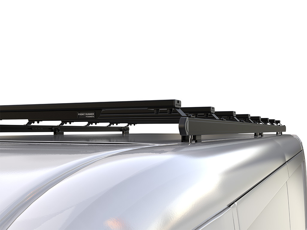 RAM Pro Master 1500 (136 tuumaa WB/Low Roof) (2014-nykyinen) Slimpro Van Rack Kit - Front Runner 3