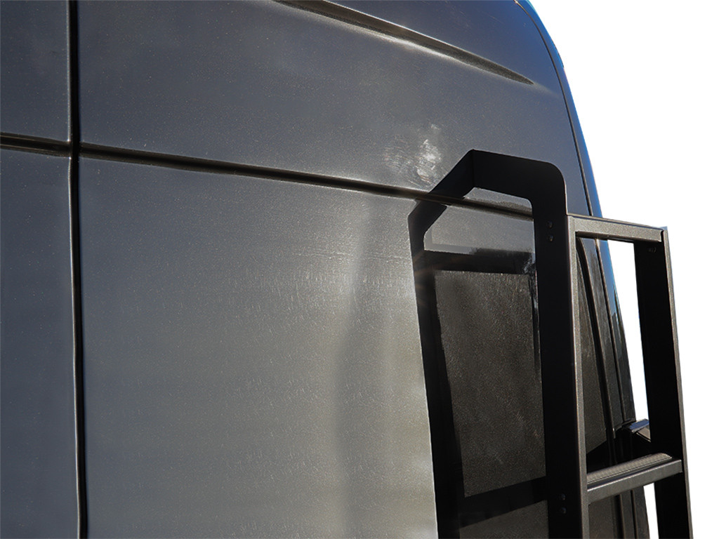 Mercedes Sprinter Ladder - valmistajalta Front Runner 2