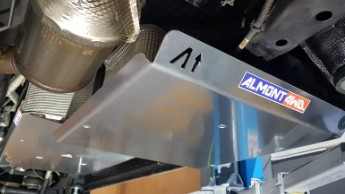 Alumiininen Suoja AdBlue Säiliölle 2