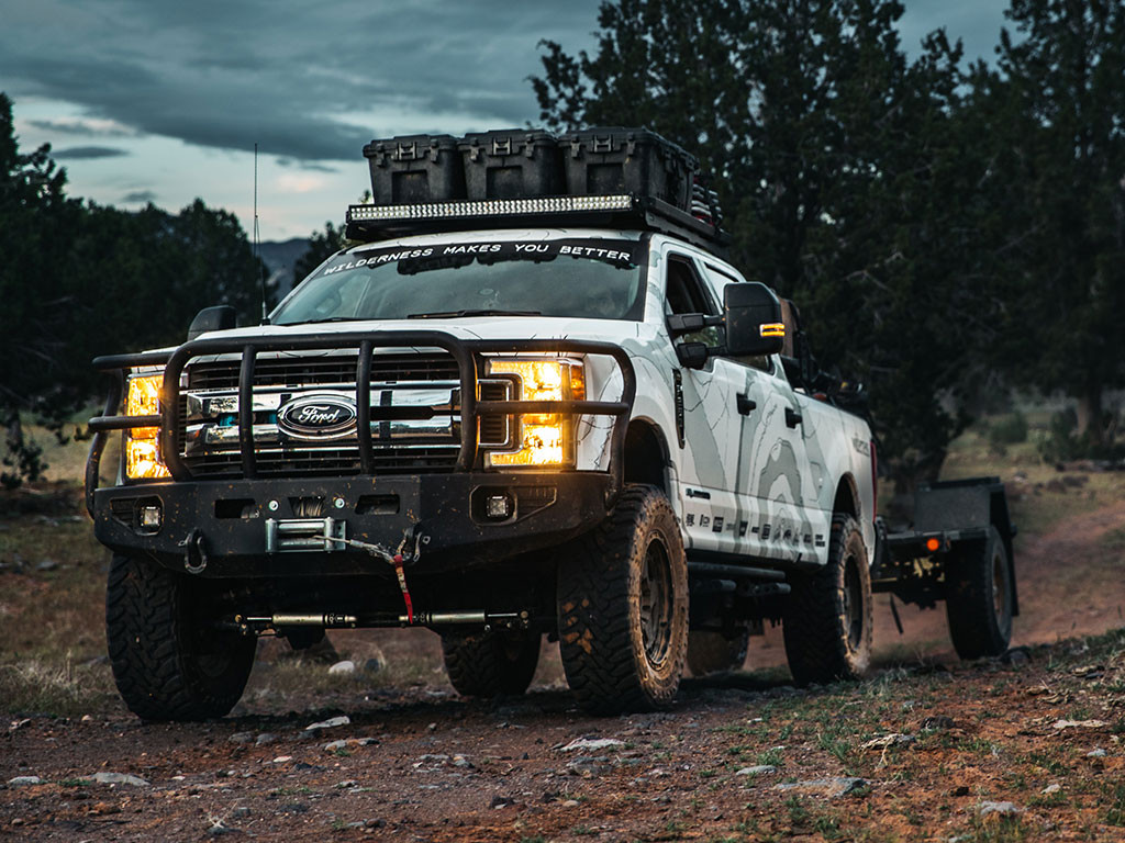 Ford Super Duty F-250-F-350 (1999-nykyinen) Slimline II -kattotelinesarja / matala profiili - Frontrunnerilta 7