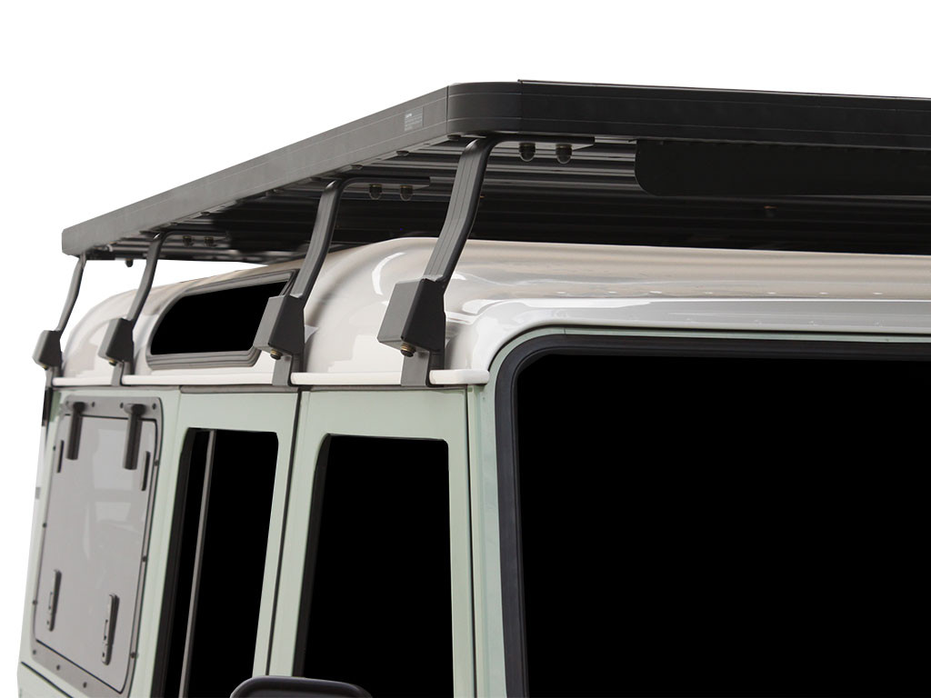 Land Rover Defender 110 (1983-2016) Slimline II kattotelinesarja - Front Runner 1