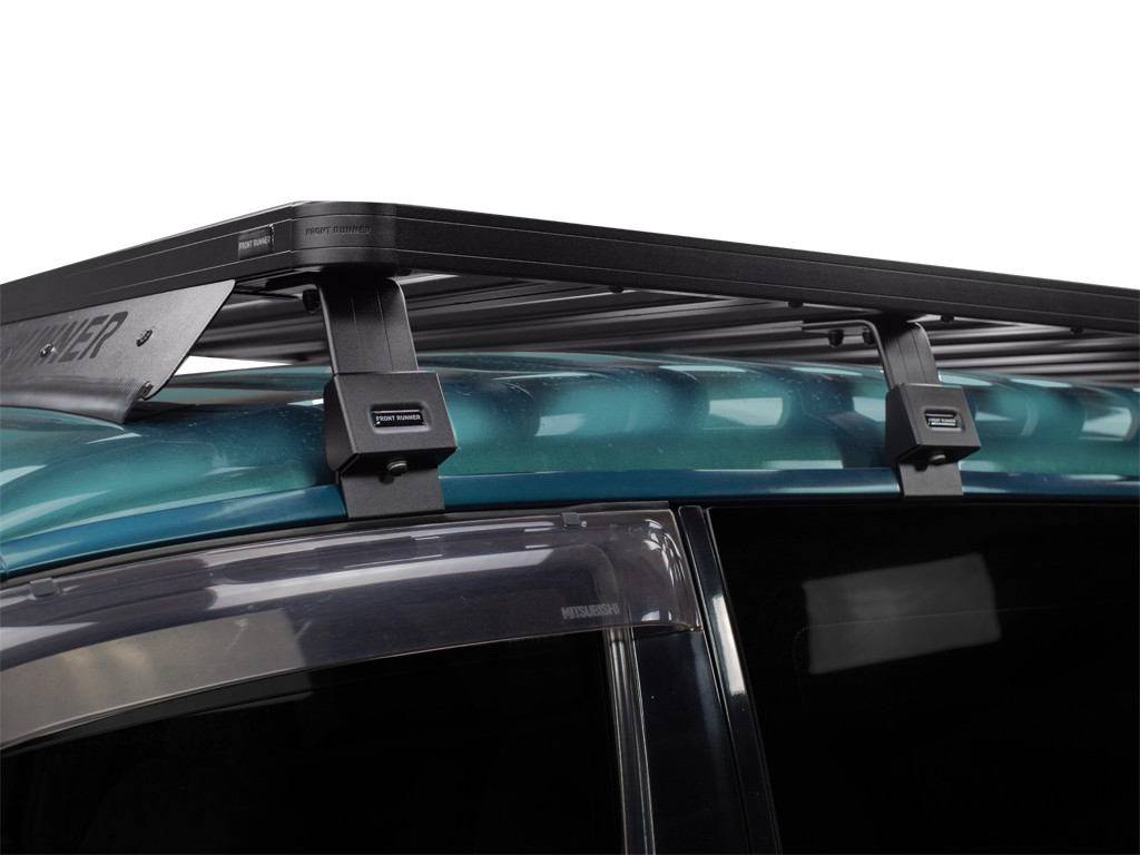 Mitsubishi Delica Space Gear L400 (1994-2007) Slimline II kattotelinesarja - Front Runner 1