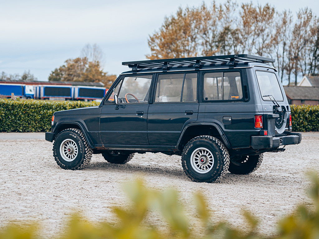 Mitsubishi Pajero L040 (1982-1990) Slimline II kattotelinesarja - Front Runner 7