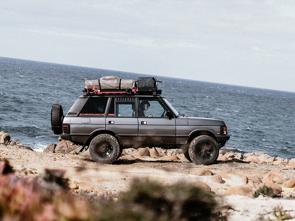 Land Rover Range Rover (1970-1996) Slimline II kattotelinesarja - Front Runner 6