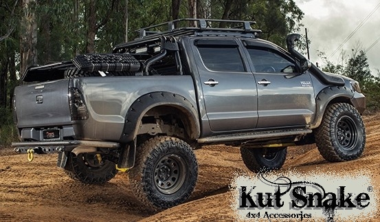 Lokasuojan levike, Toyota Hilux Vigo12-15 MONSTER 15
