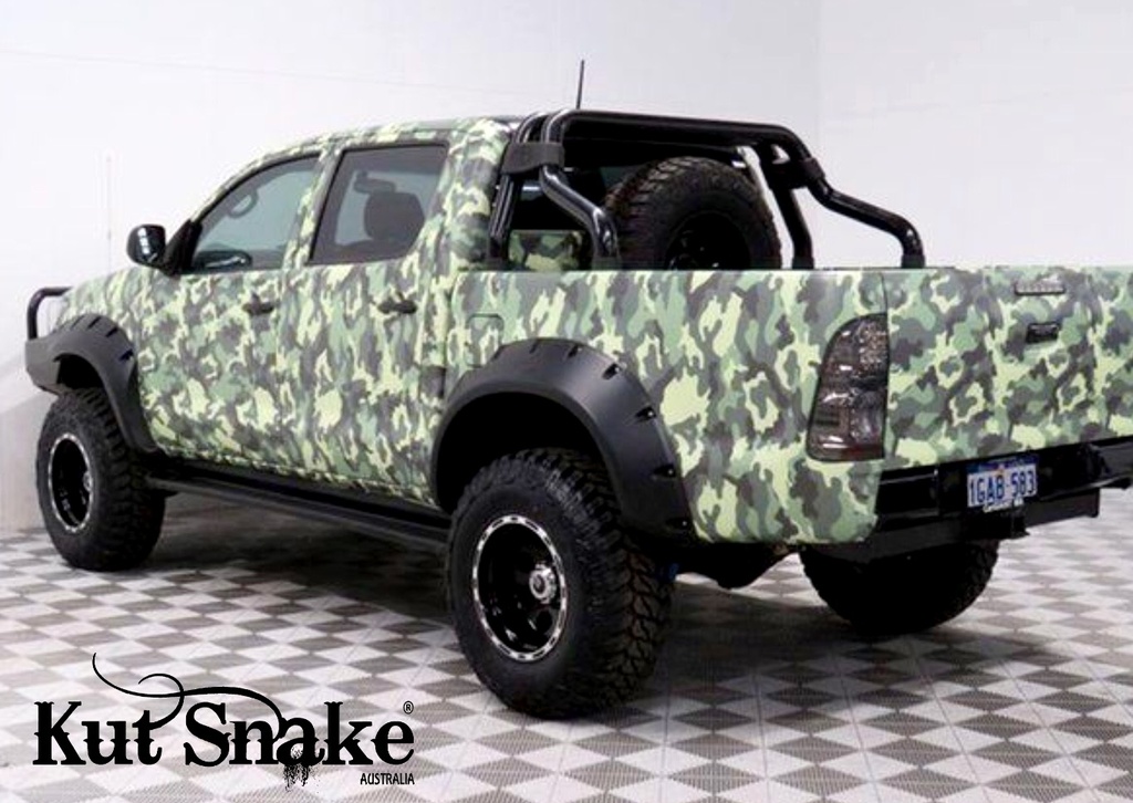 Lokasuojan levike, Toyota Hilux Vigo12-15 MONSTER 17