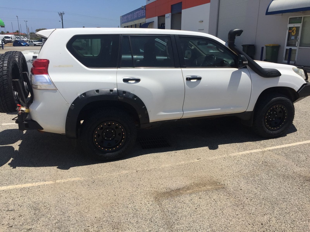 Lokasuojan levike, Toyota Land Cruiser 150 22