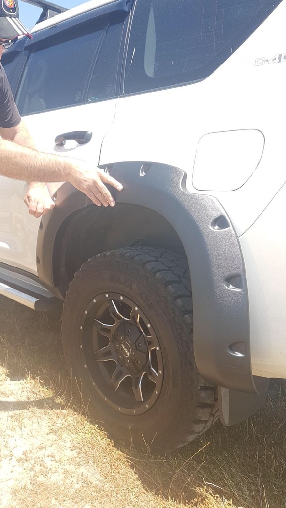 Lokasuojan levike, Toyota Land Cruiser 150 28