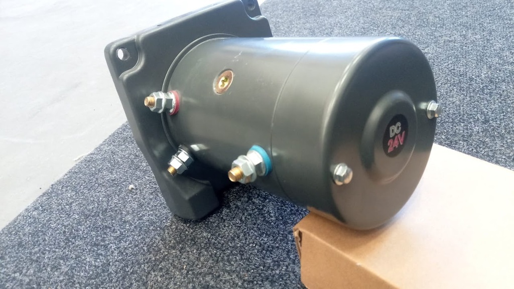 EWP10000 24V Winch Motor 1