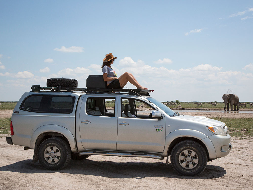 Toyota Hilux (2005-2015) Slimline II kattotelinesarja - Front Runner 5