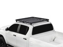 Toyota Hilux Revo DC (2016-nykyinen) Track AND Feet Slimline II kattotelinesarja - Front Runner 1